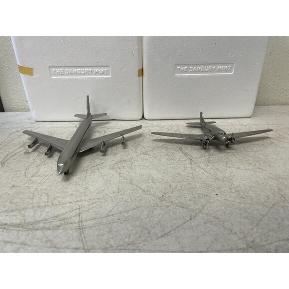 Lot of 2 Danbury Mint Boeing 707 Pewter Great Aircraft of History - Scale 1:247 - Picture 6 of 16